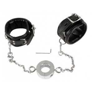 Handfesseln und Cockring